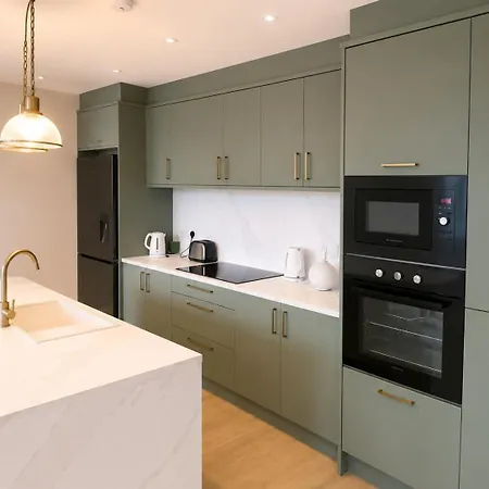 Сasa de vacaciones Spacious 7-bedroom Townhouse In Heart Of Thurles